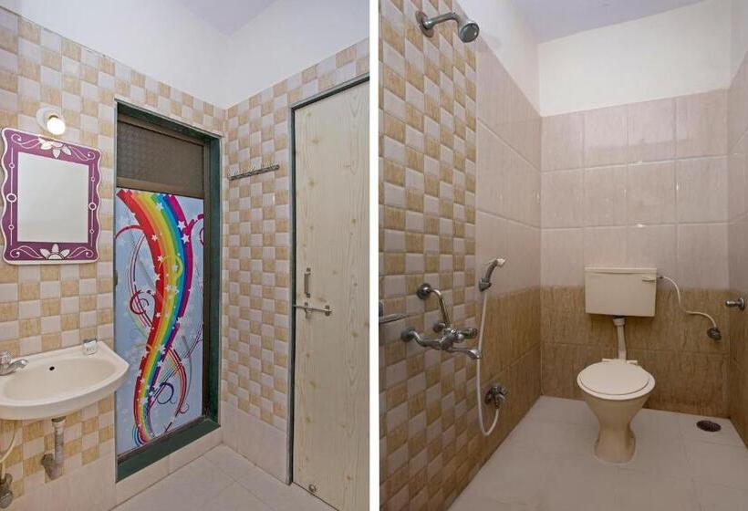 חדר קלאסי לשלושה, O Capital O Sai Icon Residency