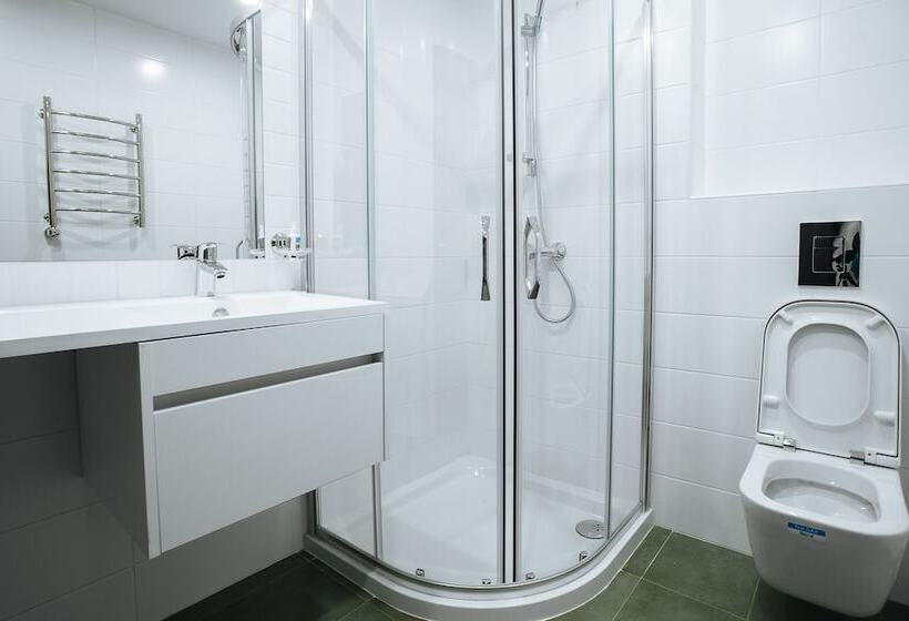 سوییت, Ramada Hotel & Suites By Wyndham Novosibirsk Zhukovka