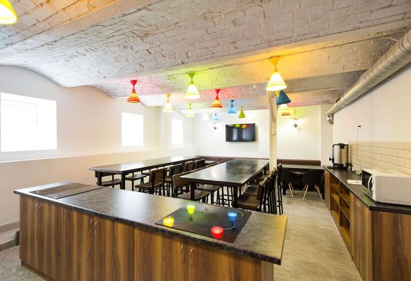 Семейный Номер Совместный Санузел, Makarov Hostel