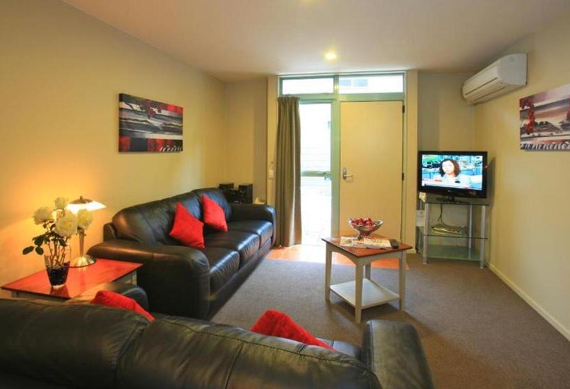 Апартаменты 3 Спальни, Queenstown Gateway Apartments