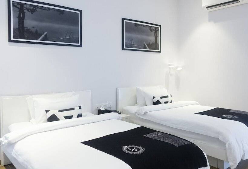 Номер Superior, La Vogue Boutique Hotel & Casino