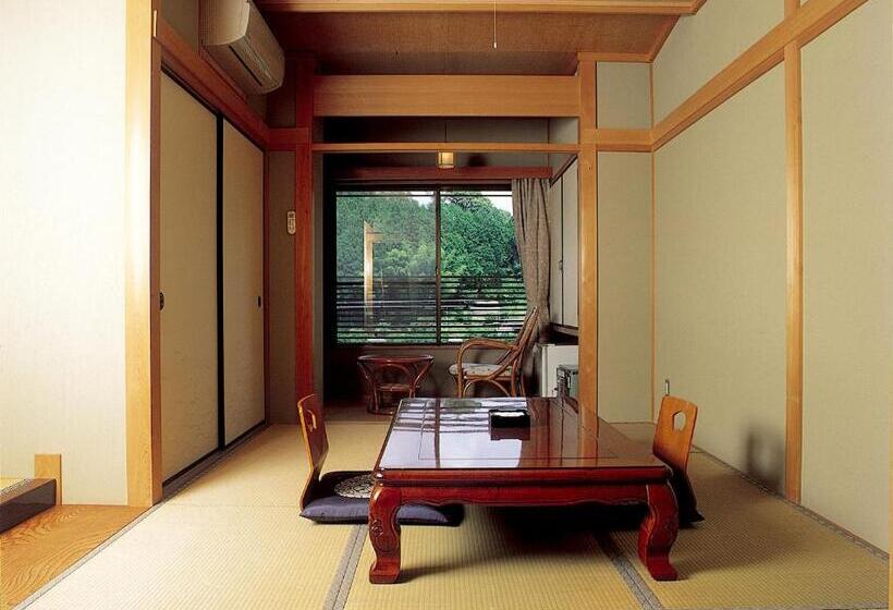 Номер Economy с общей ванной комнатой, Ryujin Onsen Marui Ryokan