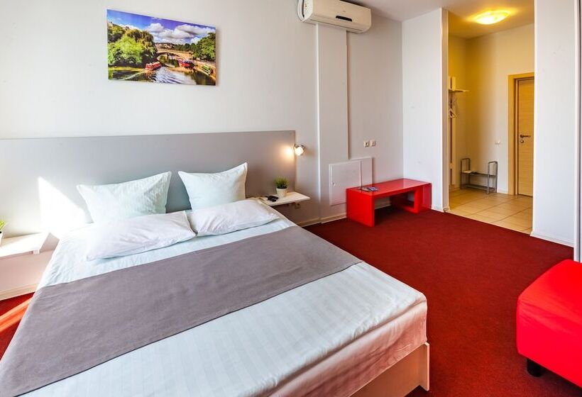اتاق استاندارد یک نفره, England Hotel Tyumen Centre