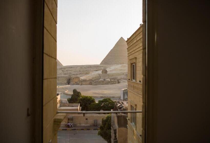 اتاق لوکس با چشم‌انداز, Hayat Pyramids View
