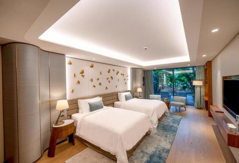 Номер Стандарт Вид на Бассейн, Reges, A Luxury Collection Resort & Spa, Cesme