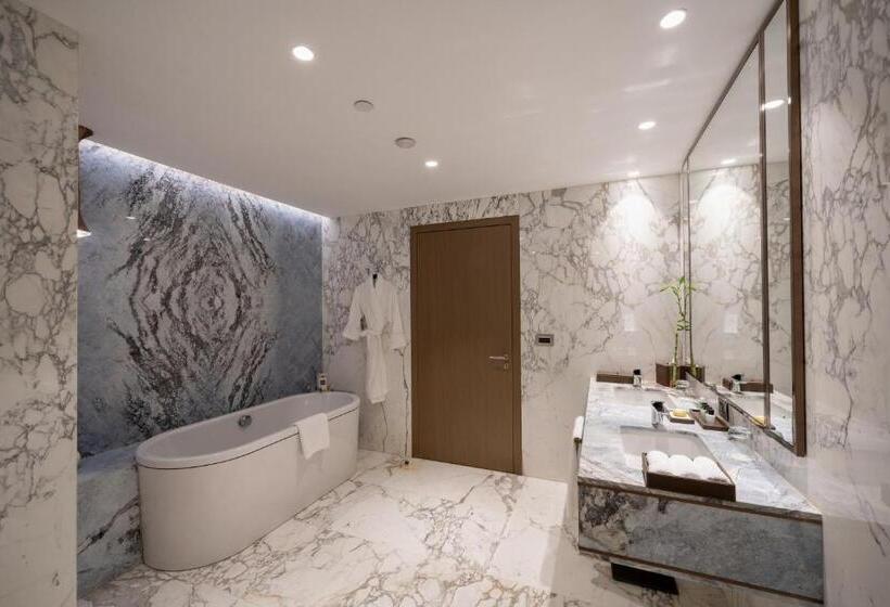 Люкс Кровать Кинг, Reges, A Luxury Collection Resort & Spa, Cesme