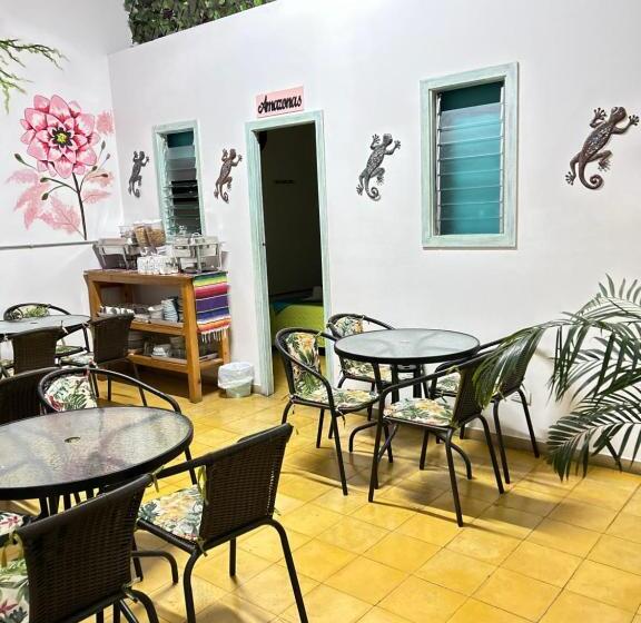 اتاق لوکس سه تخته, Boutique Stay La 10