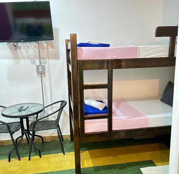 اتاق لوکس سه تخته, Boutique Stay La 10