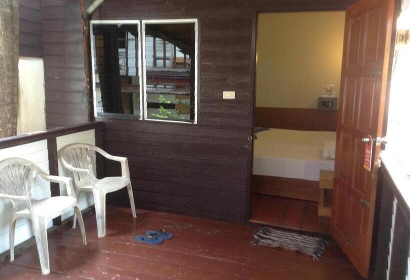 Номер Стандарт Трехместный, Coco S Guesthouse