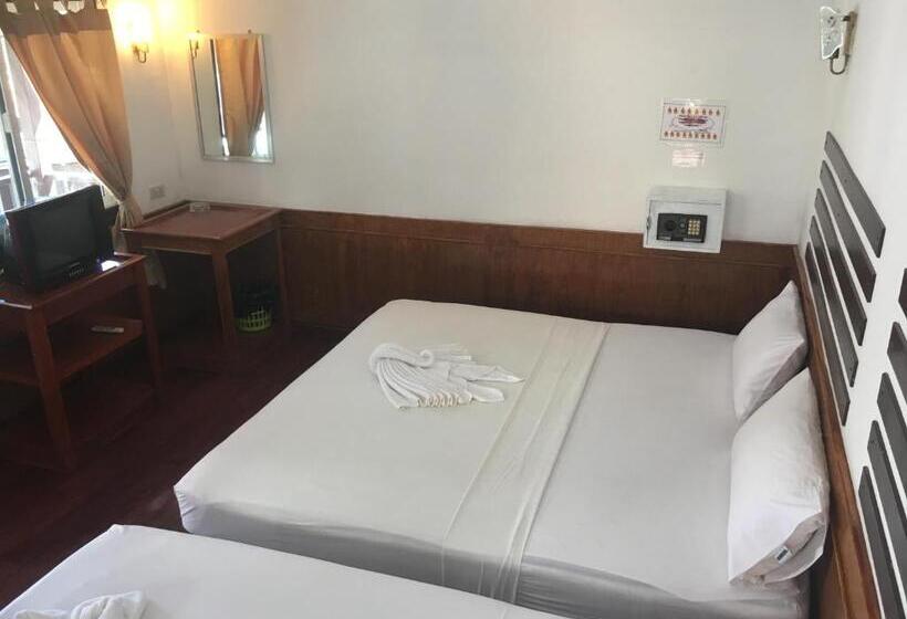 Номер Стандарт Трехместный, Coco S Guesthouse