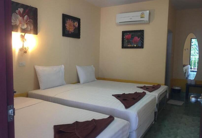 Трехместный Номер Superior, Coco S Guesthouse