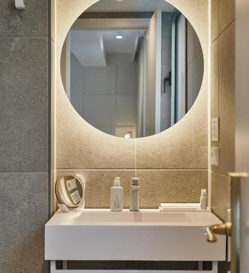 اتاق خانوادگی, Room Mate Cosmo - City Centre, Valencia
