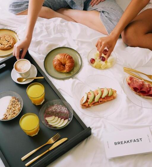 اتاق خانوادگی, Room Mate Cosmo - City Centre, Valencia