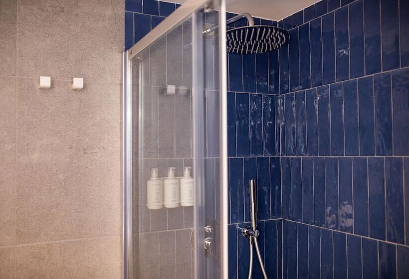اتاق خانوادگی, Room Mate Cosmo - City Centre, Valencia