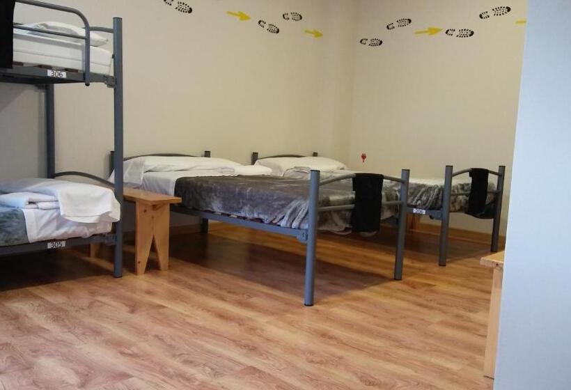 Семейный Номер Совместный Санузел, Alma Del Camino   Rooms & Albergue   Hostel