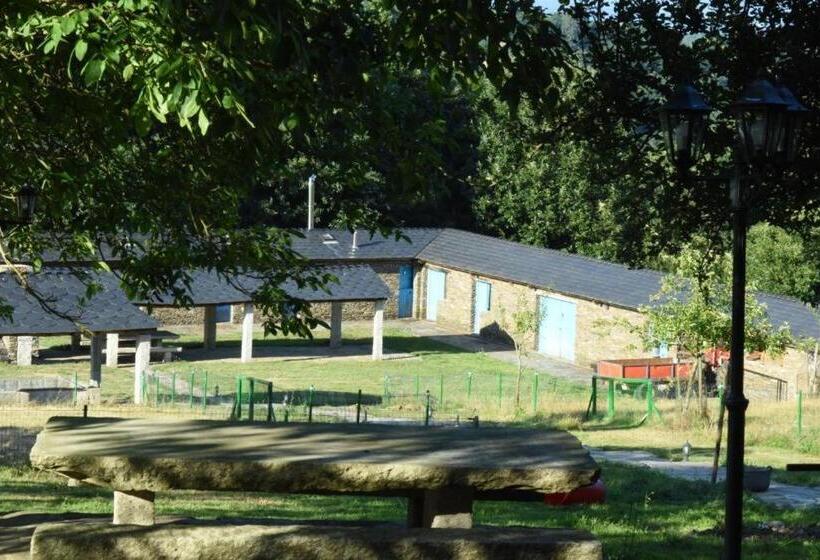 کلبه ییلاقی, O Albergue   Hostel