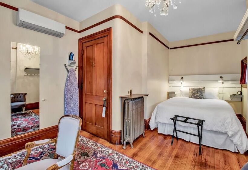 Номер Стандарт, Innbuffalo Off Elmwood