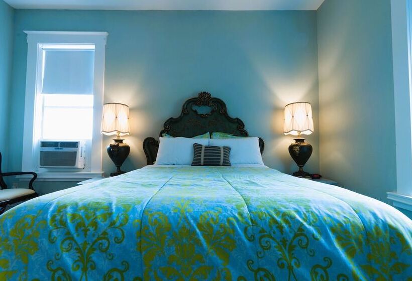 プレミアムルーム, Oakpak Inns   Enjoy All Inclusive Snack Beverages Wine & Beer During The Stay