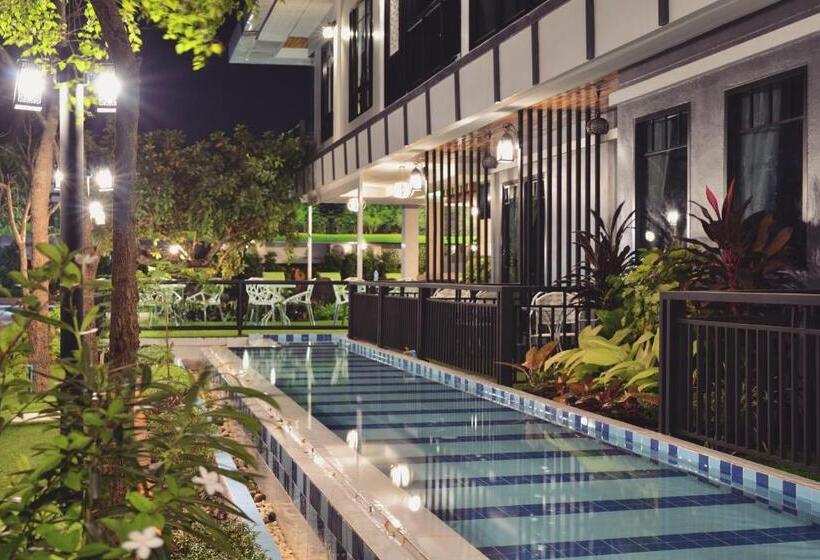 Студия Superior, The Tamnan Pattaya Hotel & Resort