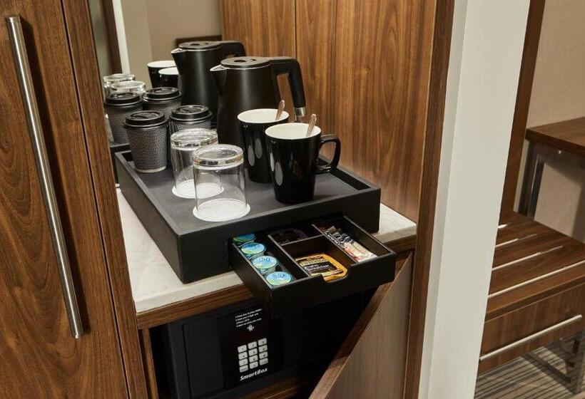 Номер Superior Кровать Кинг, Courtyard By Marriott Oxford City Centre