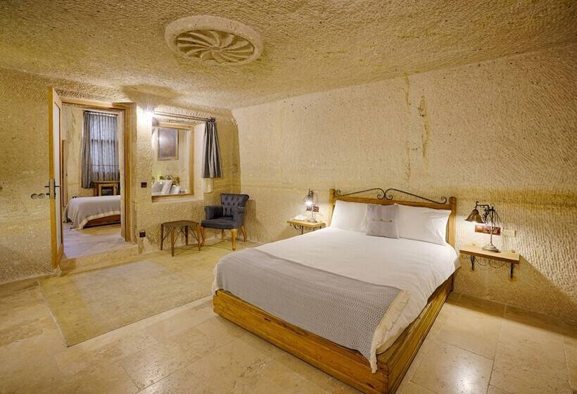 سوییت, Design Cave
