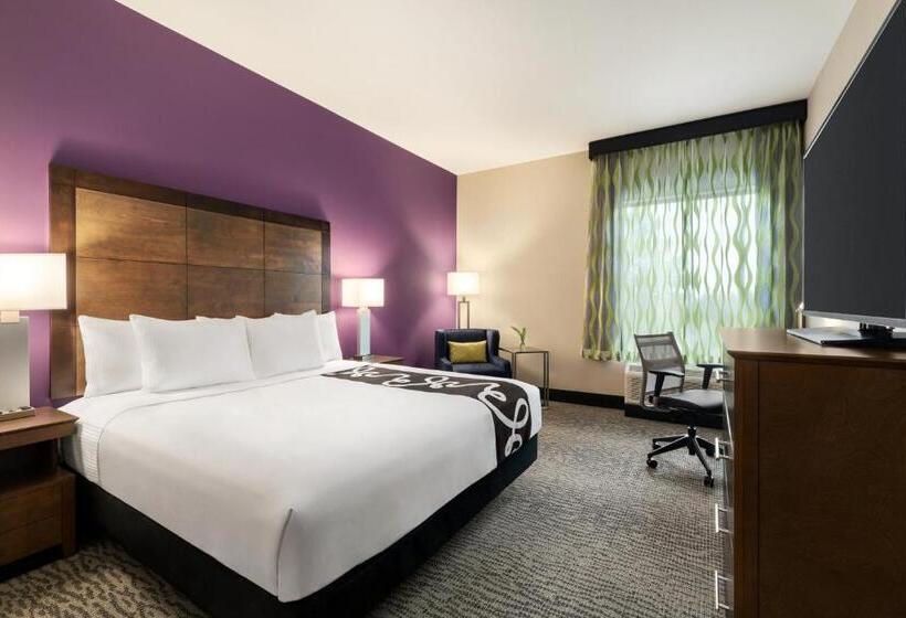 Номер Стандарт Кровать Кинг Адаптированный для Инвалидов, La Quinta Inn & Suites By Wyndham Burlington