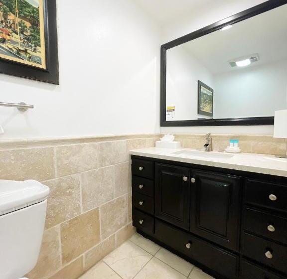 Люкс Вид на Море, Catalina Courtyard Suites