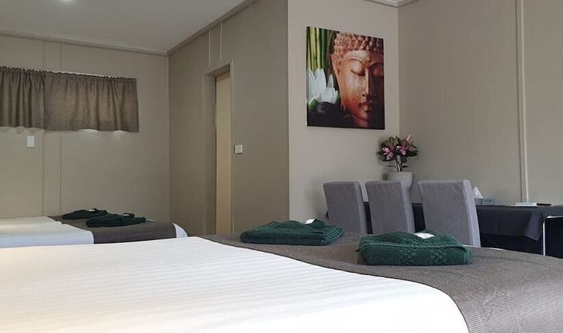 패밀리 룸, Smerdon Lodge Motel