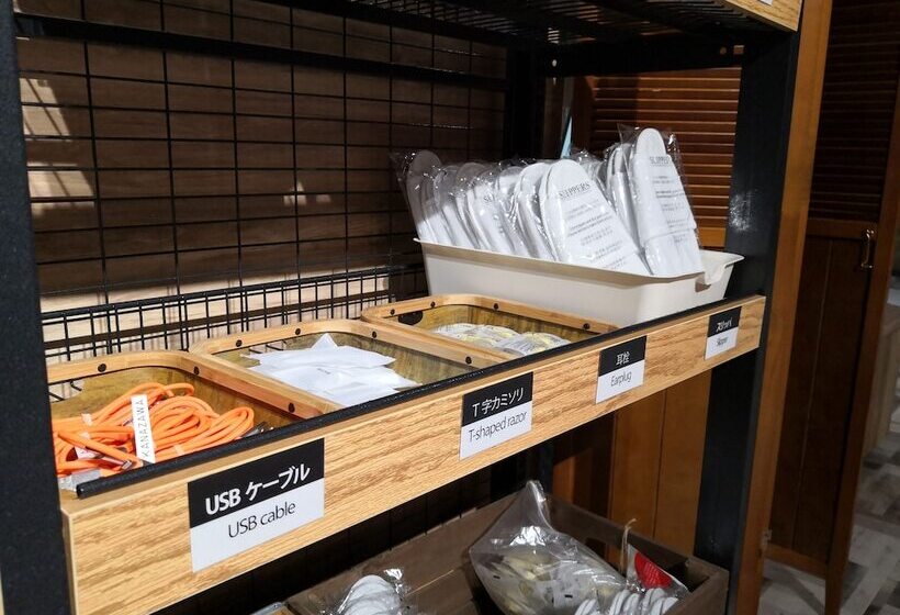 اتاق استاندارد سه نفره, Eight Point Inn Kanazawa