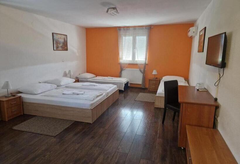 اتاق راحتی, Plitvice Palace