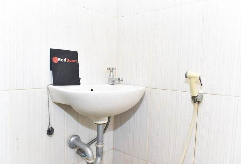 Номер Economy, Reddoorz Near Universitas Muhammadiyah Makassar
