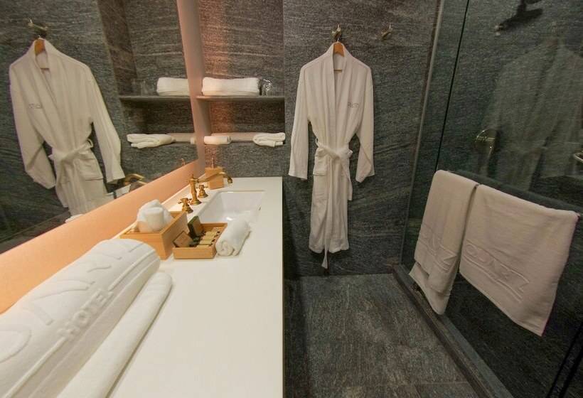 デラックスルーム, Quartz Hotel & Spa