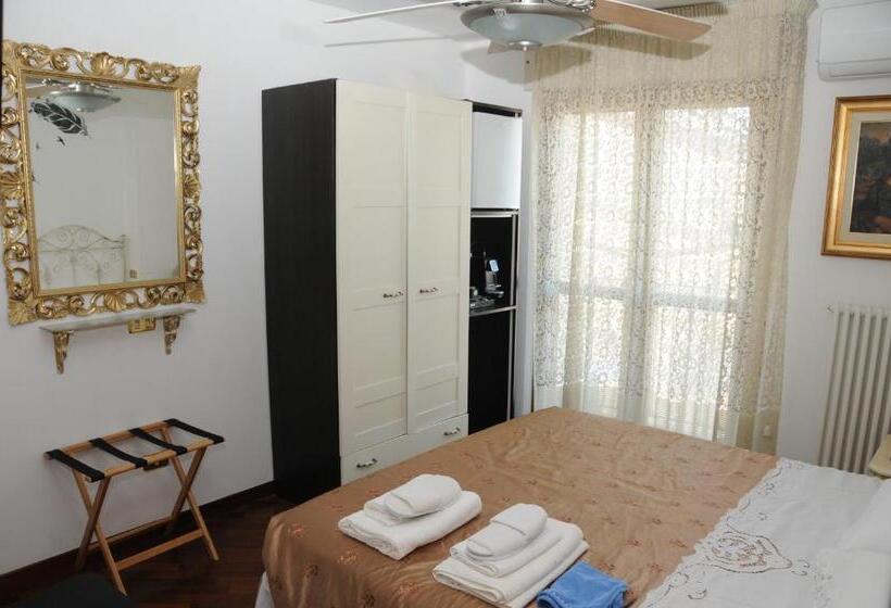 Standard room with outdoor bath, La Casa Di Luna