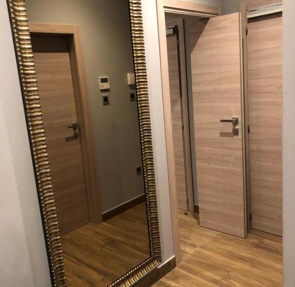 اتاق استاندارد چهار تخته, Teatro Suite & Rooms