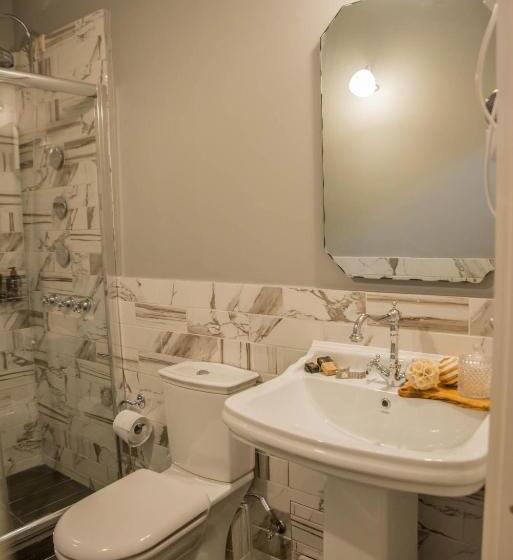 استودیو استاندارد با بالکن, Kyria Boutique House