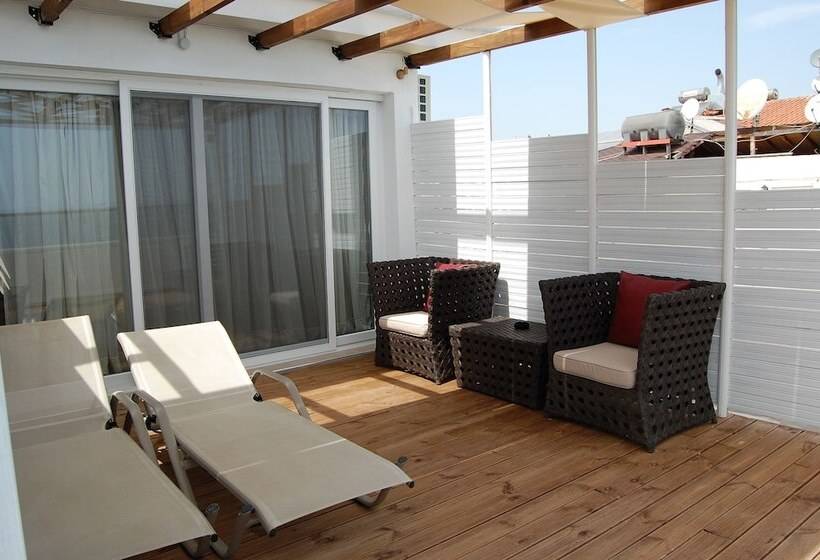 Номер Deluxe, Paralia Beach Boutique