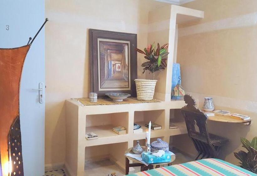 اتاق استاندارد با سرویس بهداشتی مشترک, Art Riad Au Bord De La Mer