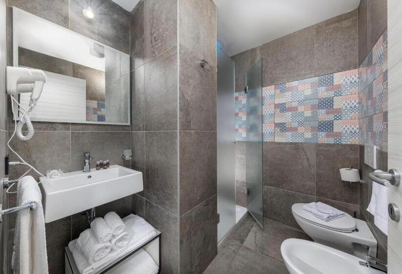 Люкс, Residence Filmare