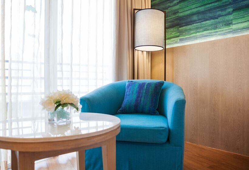 디럭스 트리플 룸, The Royal Paradise Hotel & Spa   Sha Extra Plus