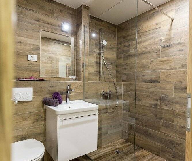 Номер Deluxe Вид на Город, Apinelo Tower Rooms