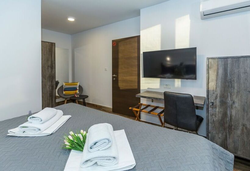Номер Deluxe Вид на Город, Apinelo Tower Rooms
