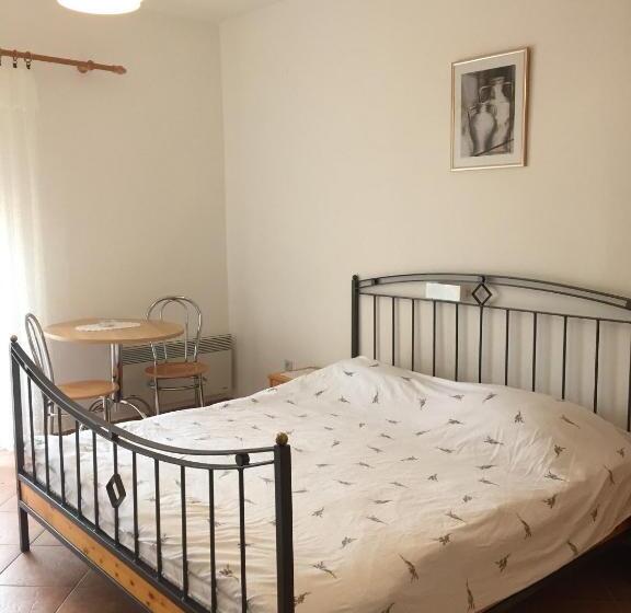 اتاق استاندارد با بالکن و چشم‌انداز دریا, Guesthouse Tariba