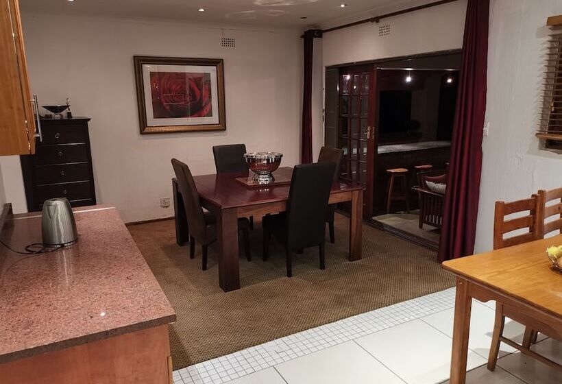 Дом 3 Спальни, Paulshof Guesthouse