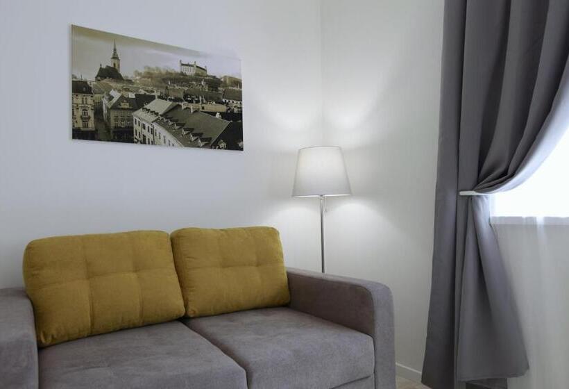 آپارتمان سوپریور 1 خوابه, City Center Best Place Apartments