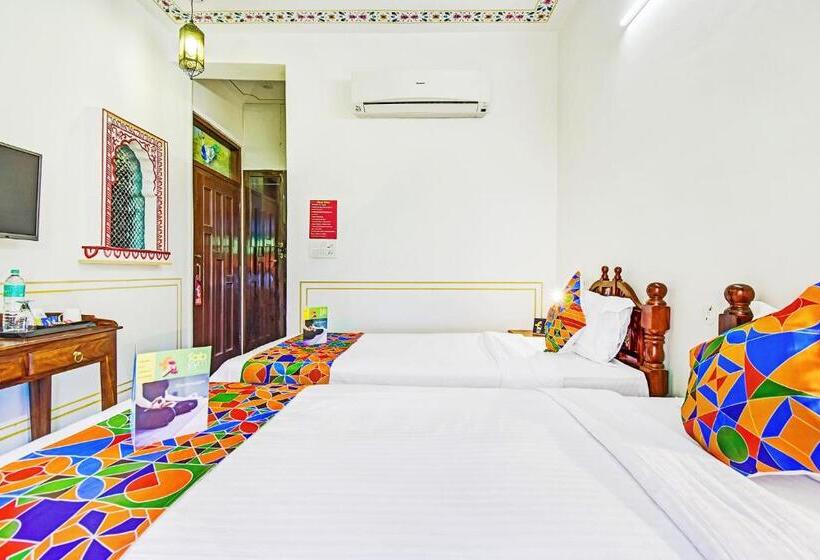 חדר דלוקס, Shree Villas