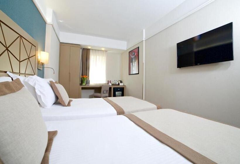 Номер Стандарт, Ramada By Wyndham İstanbul Taksim