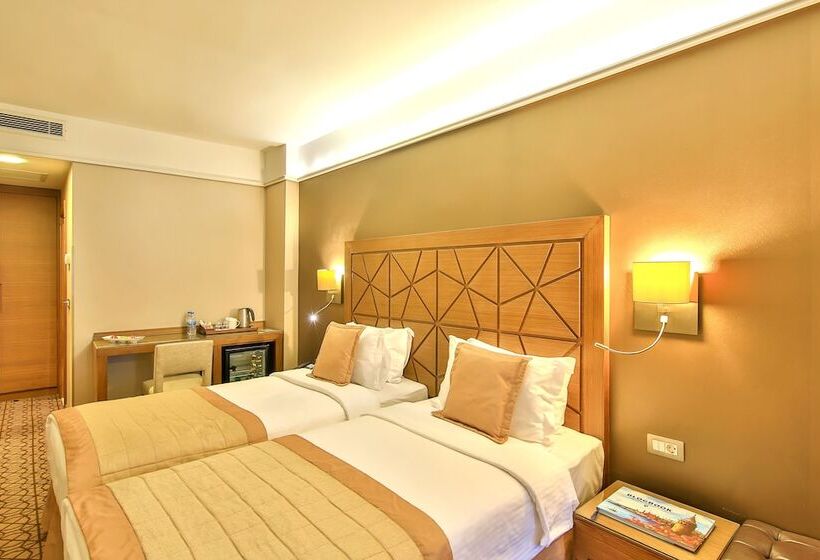 Номер Superior, Ramada By Wyndham İstanbul Taksim