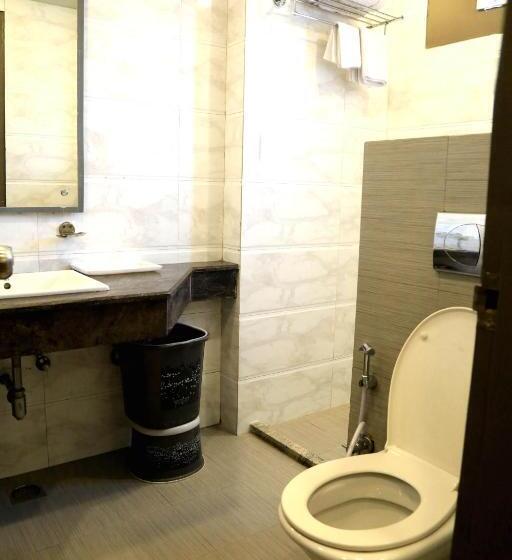 غرفة سوبيريور سرير كينج, Comfort Inn Silver Arch Hotel, Mussoorie