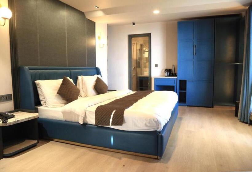 غرفة قياسية سرير كينج, Comfort Inn Silver Arch Hotel, Mussoorie