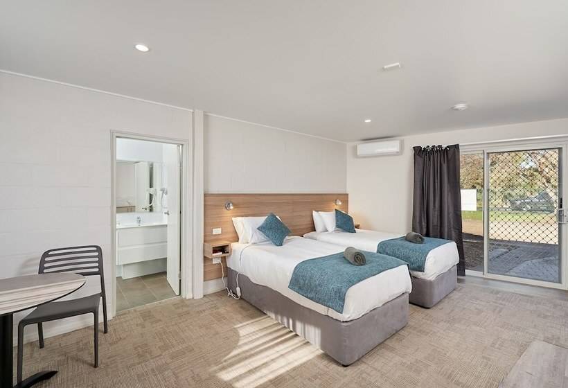 Трехместный Президентский, Gundagai Tourist Suites